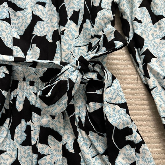 NWT Who What Wear Black and Light Blue Floral dress XS - Picture 3 of 9